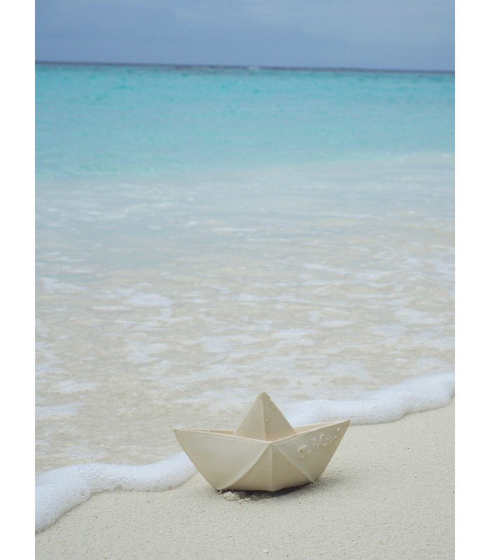 Oli & Carol - Origami Boat Bath Toy